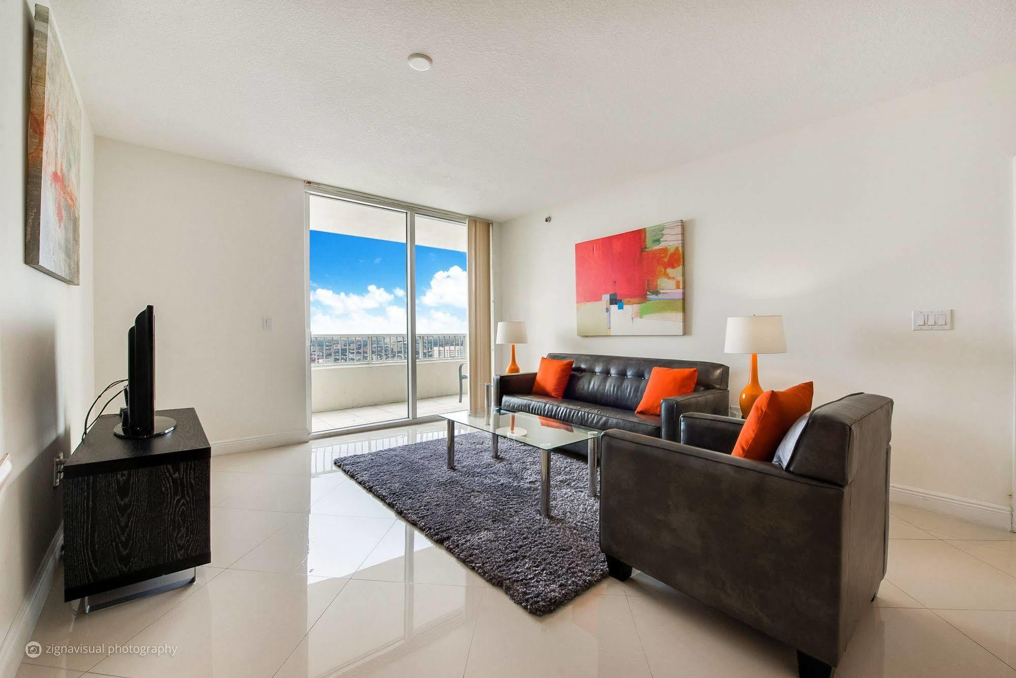 Churchill Suites Miami Brickell - One Broadway Eksteriør bilde